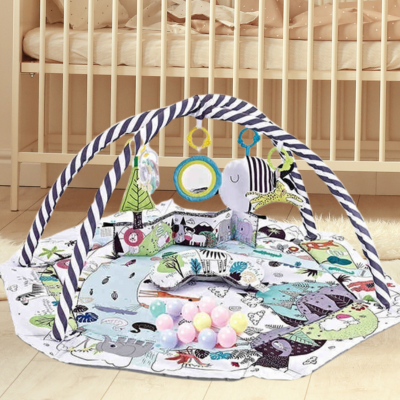 tapis bebe eveil blanc arche suspendu balles