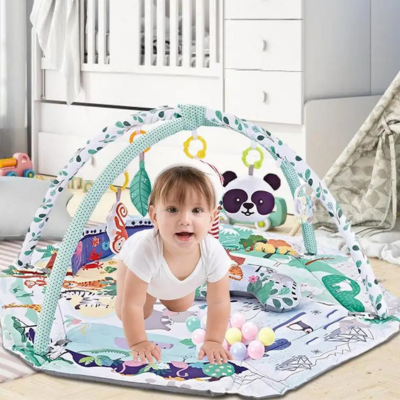 bébé joue quatre pattes tapis bebe eveil cyan