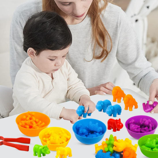 enfant maman jouent ensemble jouet enfant 2 ans sauvage